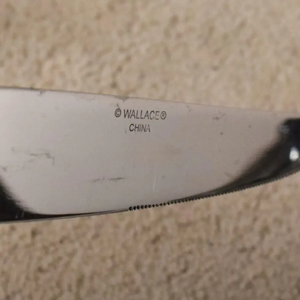 Wallace Stainless Flatware Arlington Dinner Knife 9 5/8 inches